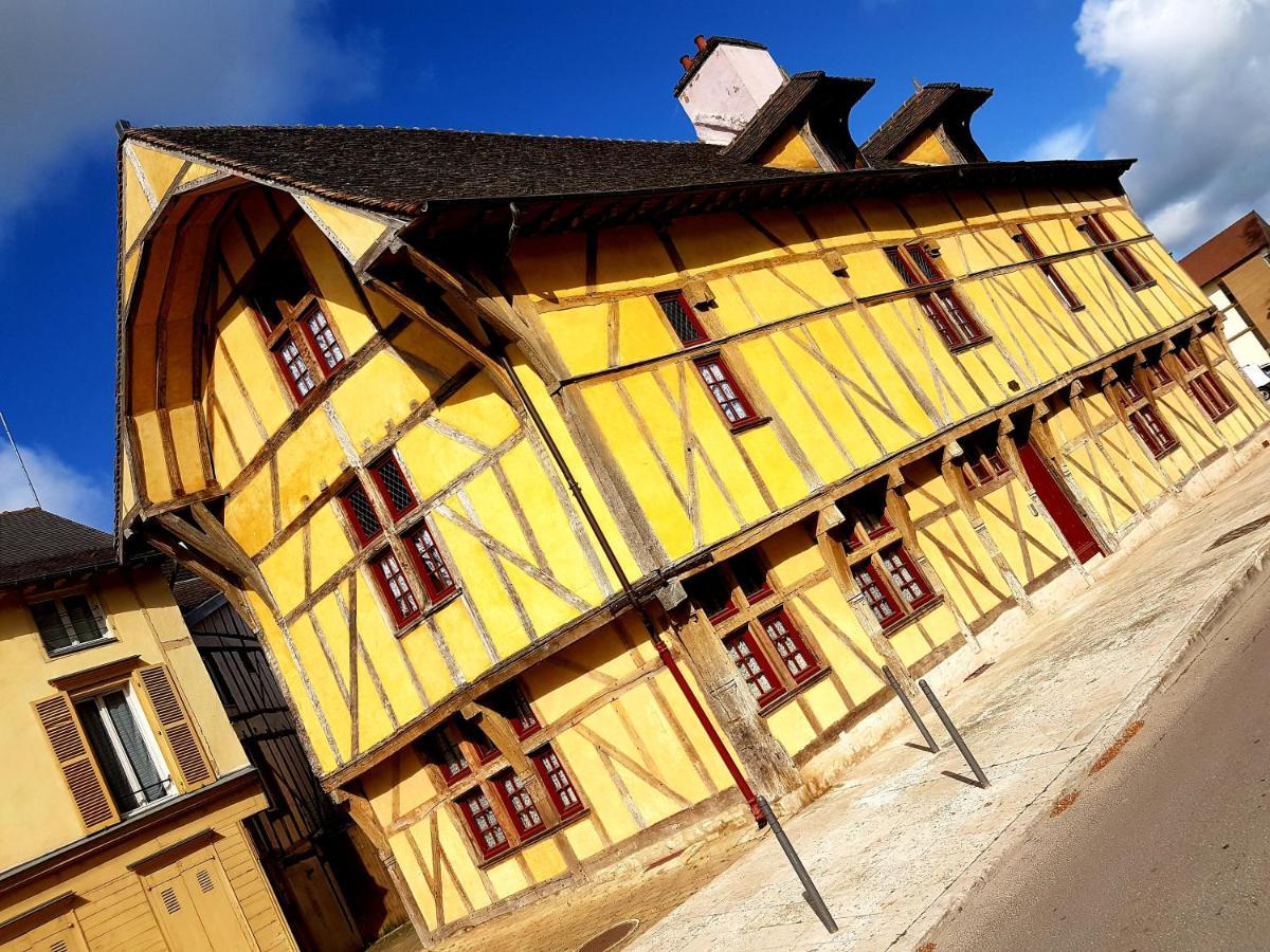 Maison Du Dauphin 1534 트루아 외부 사진