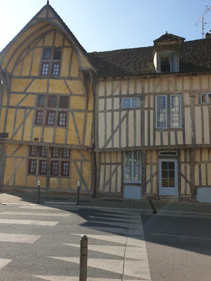 Maison Du Dauphin 1534 트루아 외부 사진
